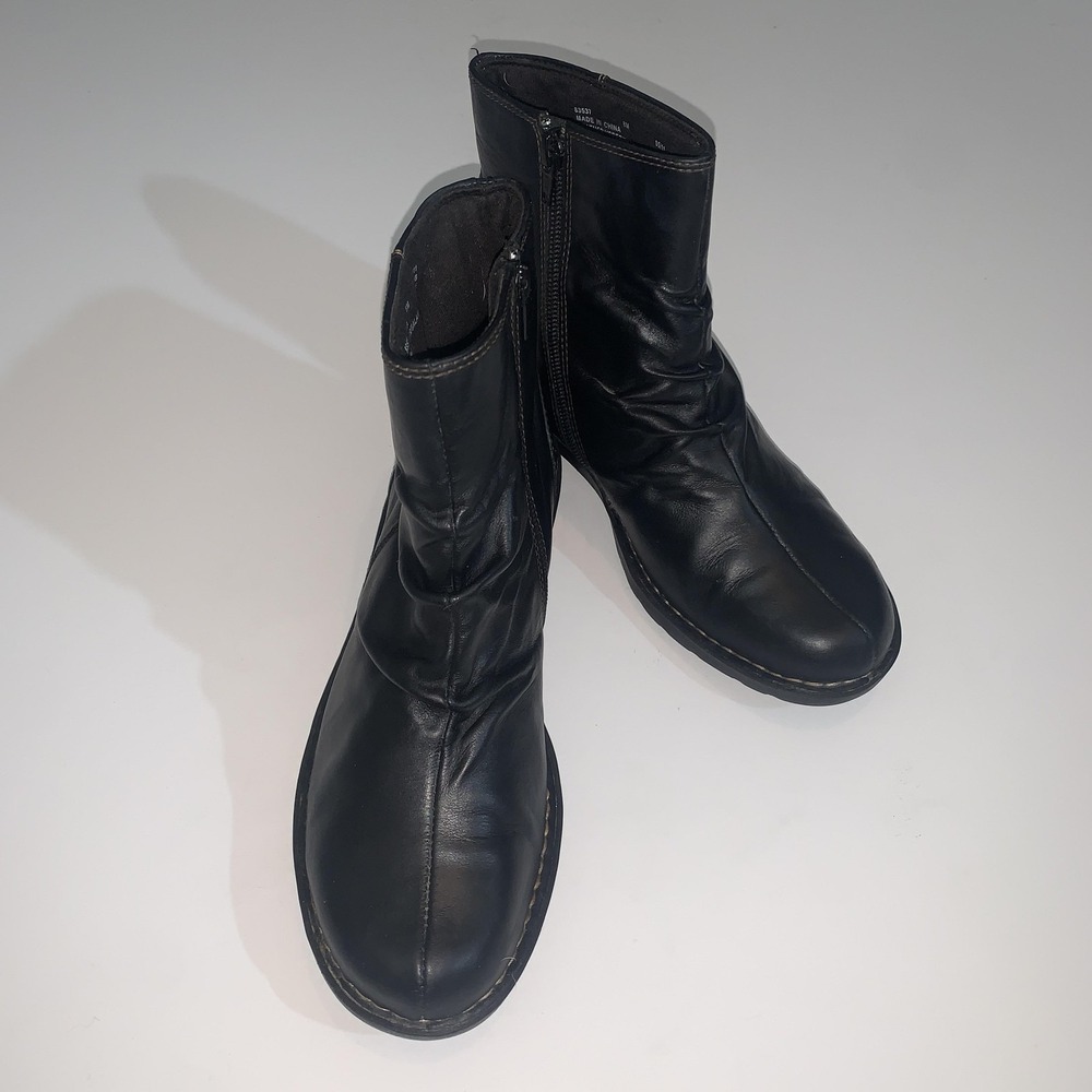 Clarks Boots Womens Size 8 Black Leather Ankle Side Zip Wedge Booties Comfort